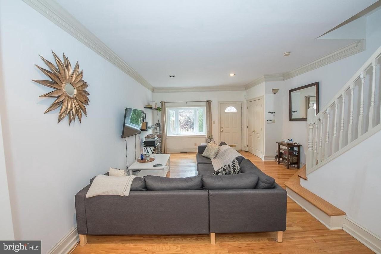 2822 Ogden St #B - Photo 3 of 14