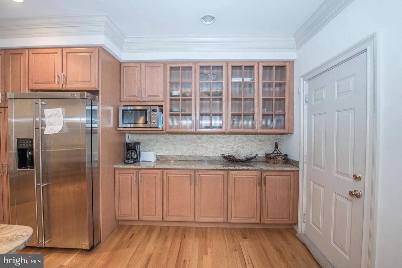 2822 Ogden St #B - Photo 5 of 14