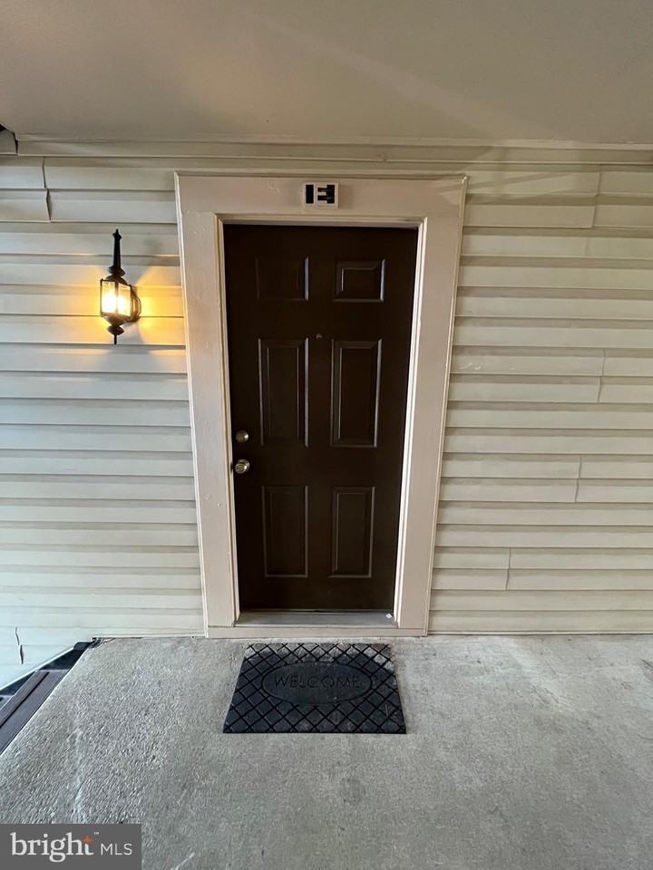 6939 Mary Caroline Cir #E - Photo 2 of 27