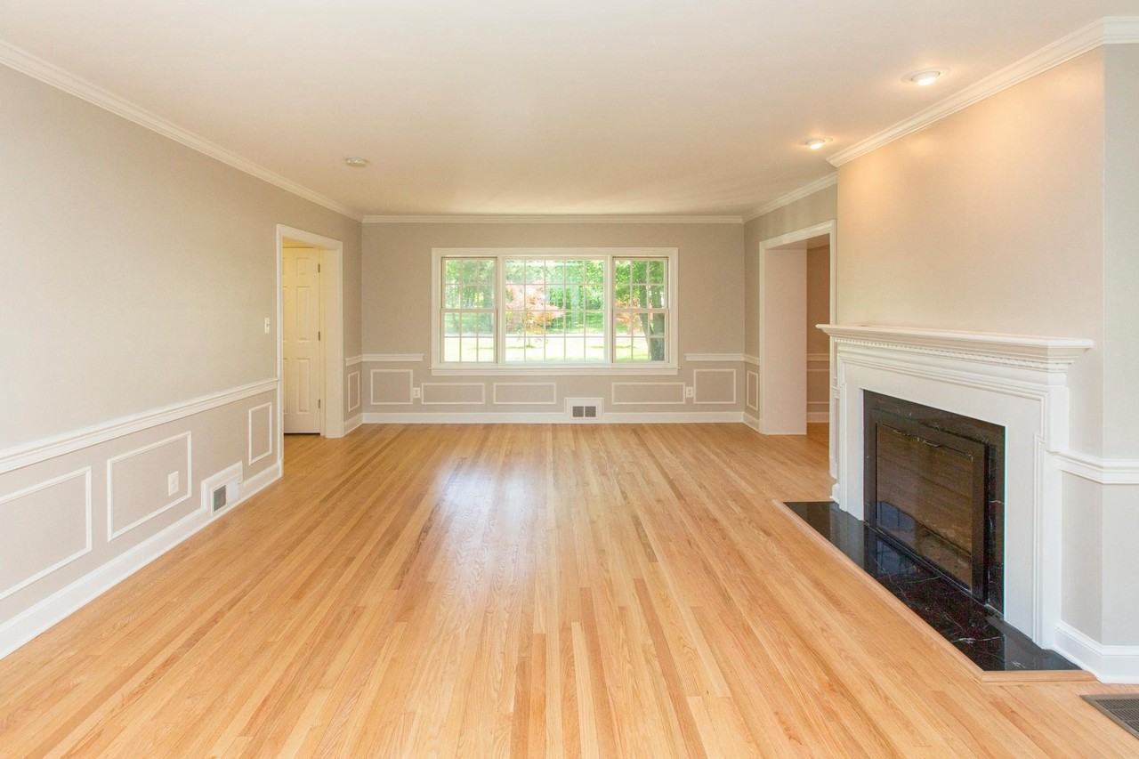 6435 Overlook Dr - Photo 6 of 39