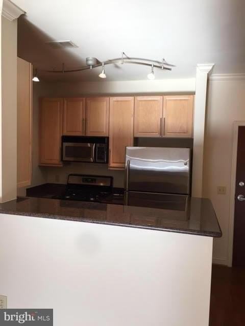 11770 Sunrise Valley Dr #423 - Photo 4 of 25
