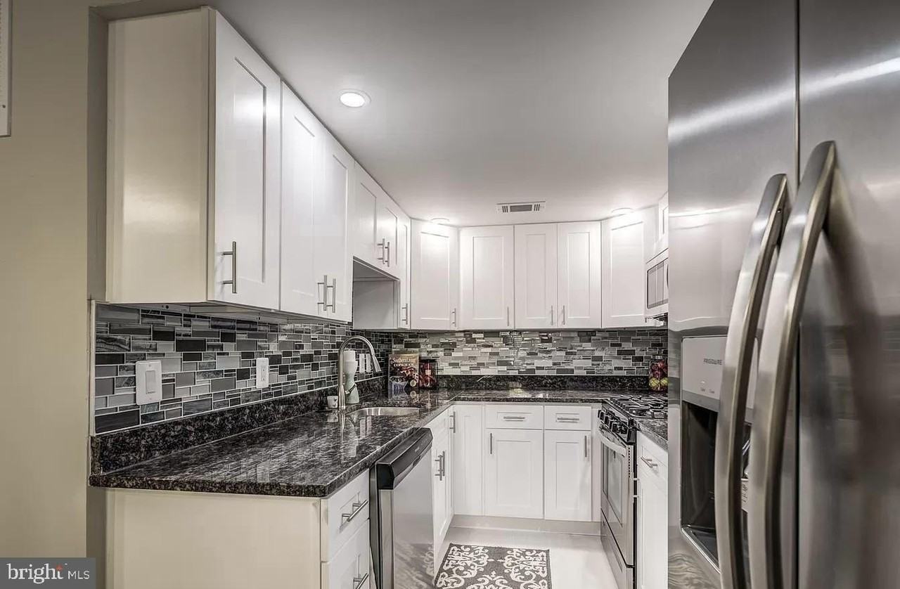 14822 Bryan Ct - Photo 3 of 22