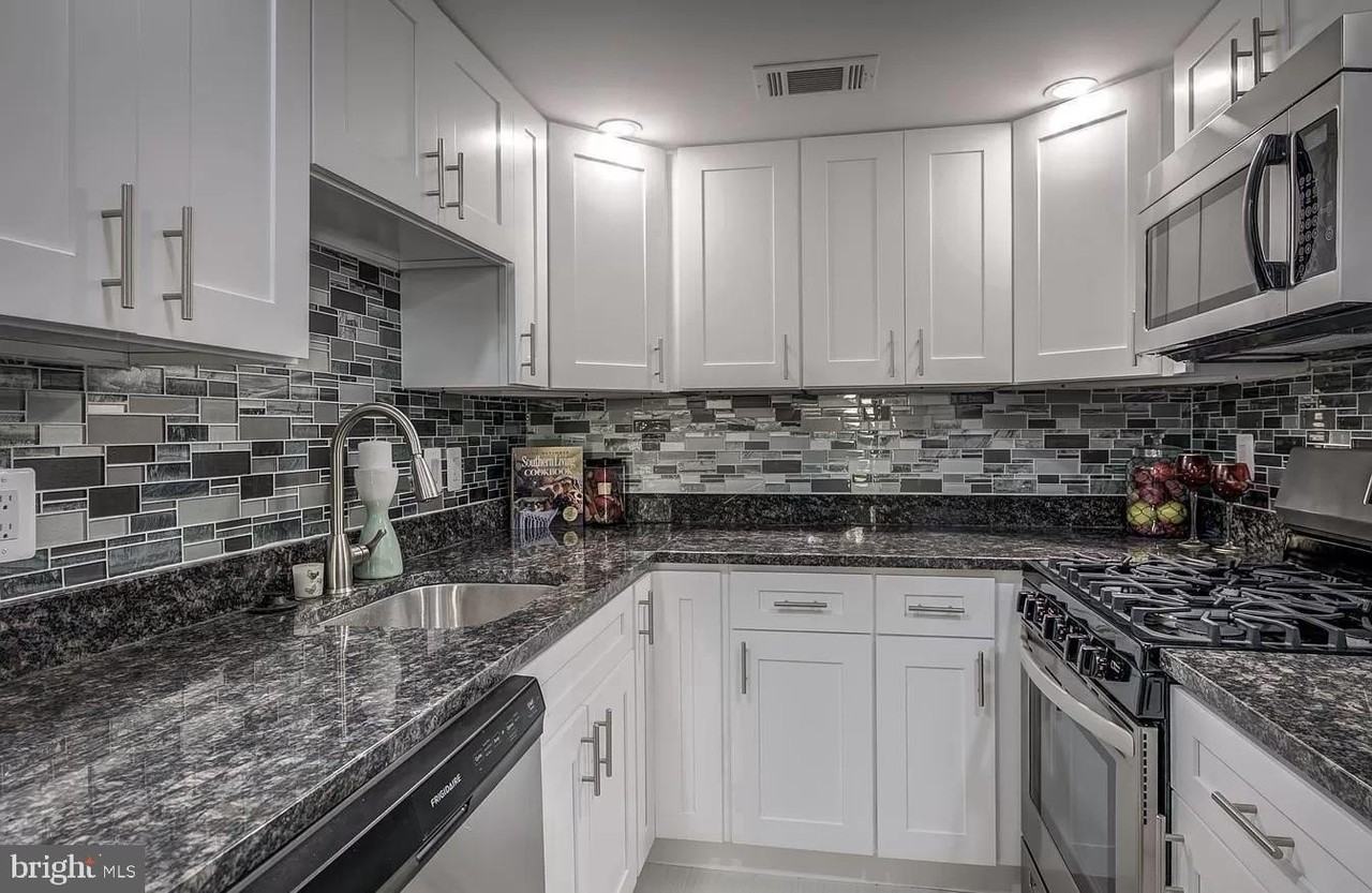 14822 Bryan Ct - Photo 4 of 22