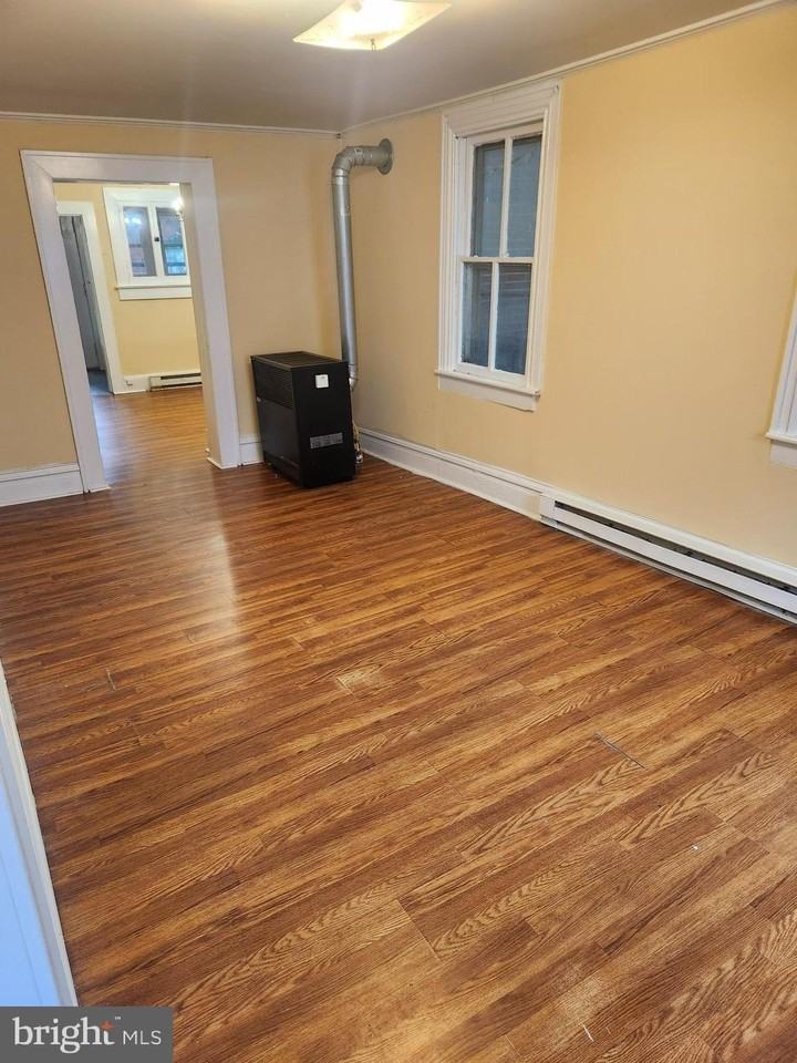 S Maple Ave - Photo 2 of 9