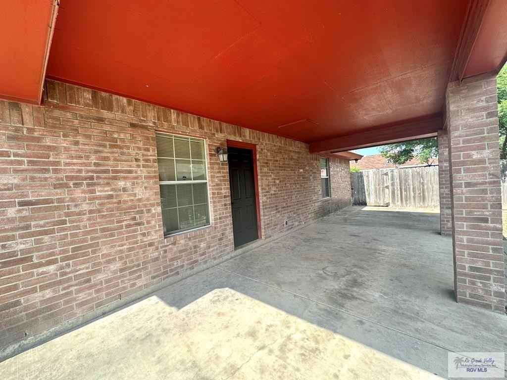 2828 Riviera St - Photo 4 of 16