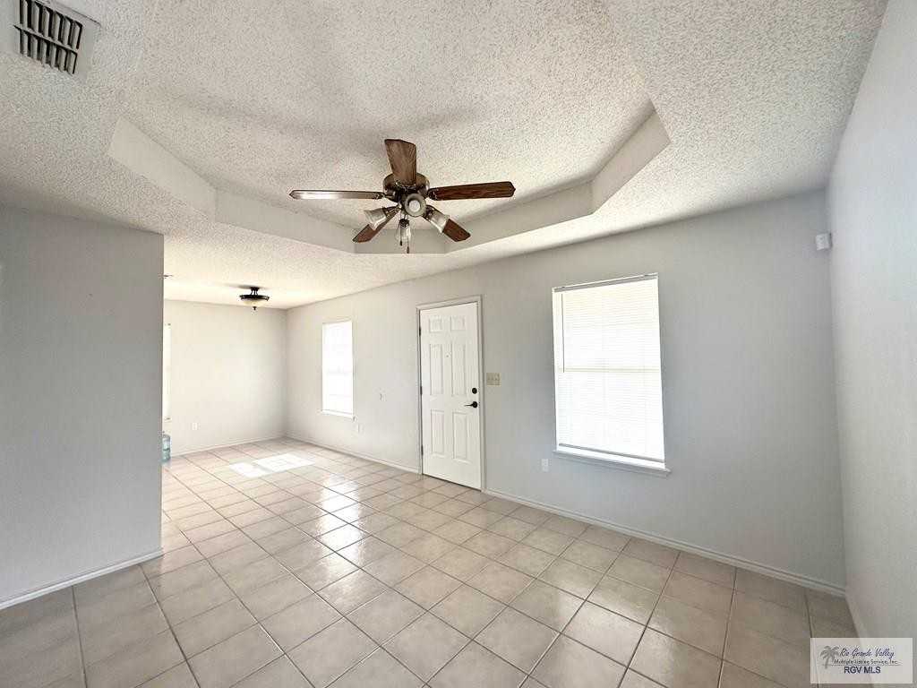 2828 Riviera St - Photo 7 of 16