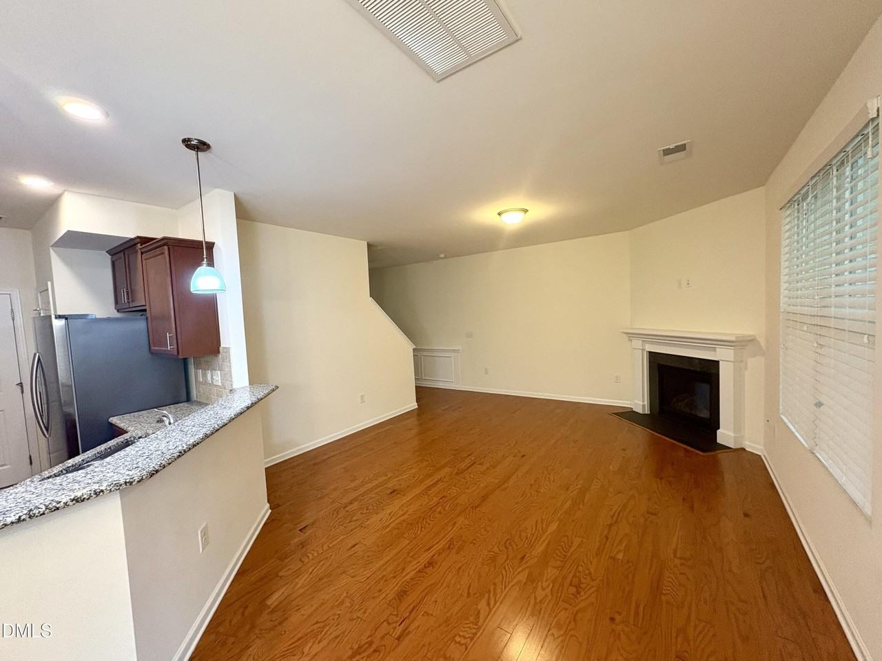 5376 Jessip St - Photo 4 of 15