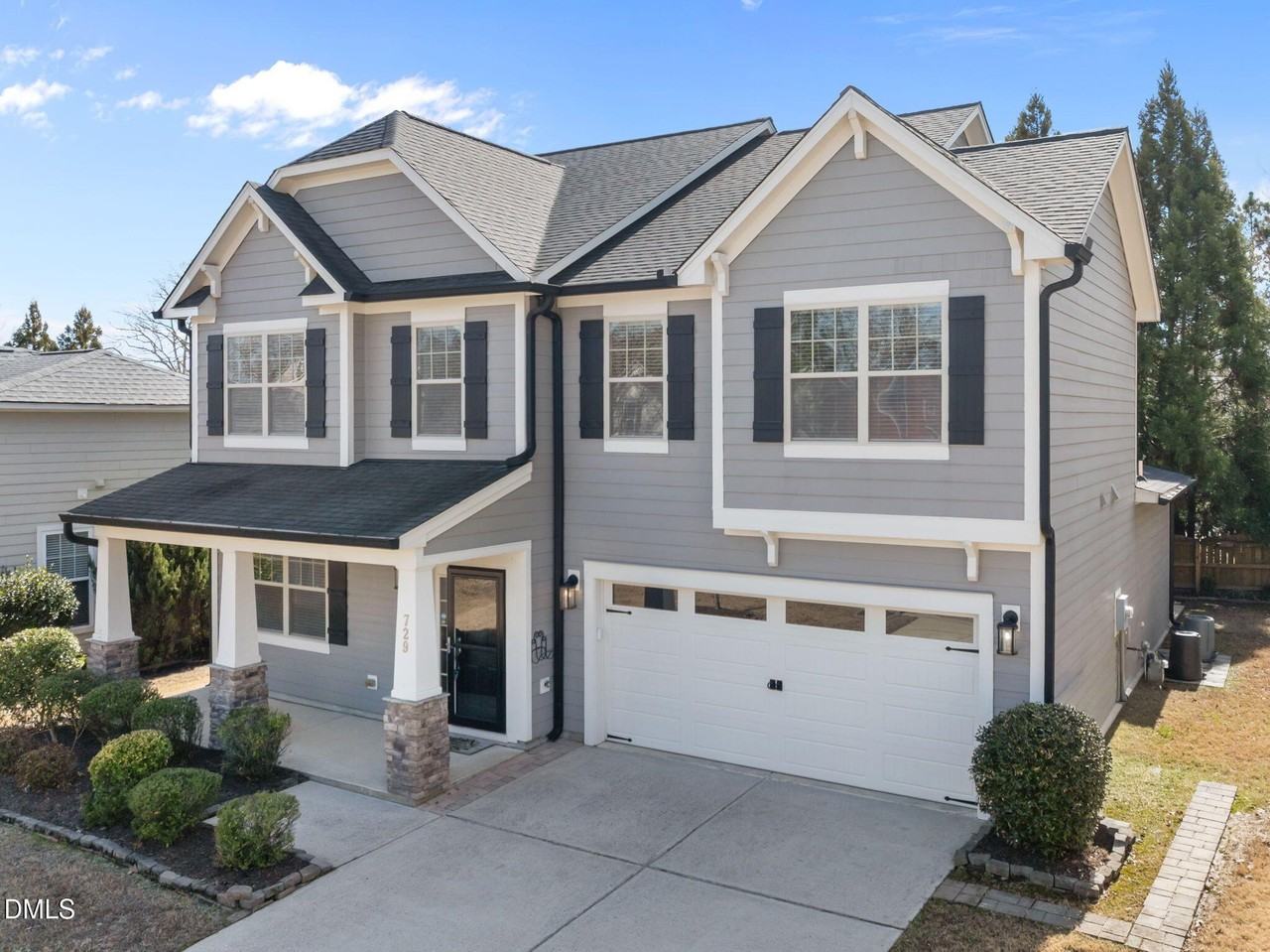 729 Lake Artesia Ln - Photo 3 of 50