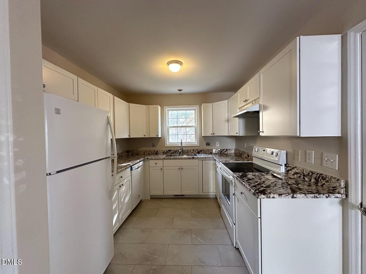 152 Black Ridge St - Photo 4 of 22