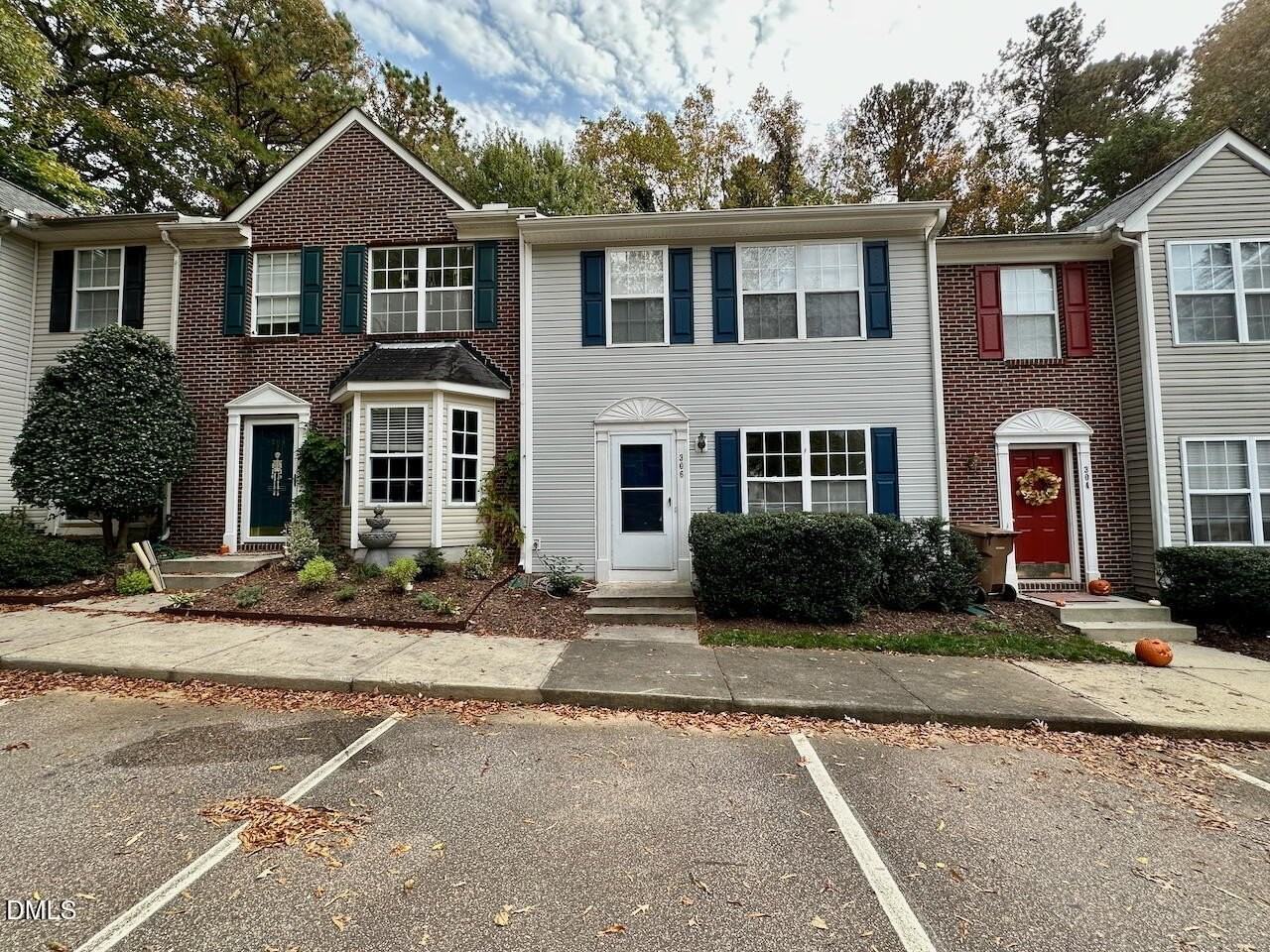 306 Black Bird Ct - Photo 2 of 21
