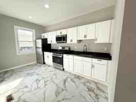 featured image of 41 Howe St