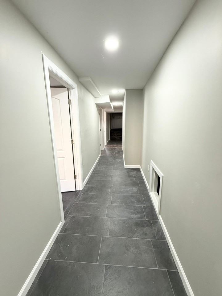 41 Howe St - Photo 6 of 11