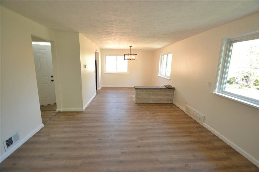 405 Garfield Ave - Photo 2 of 14