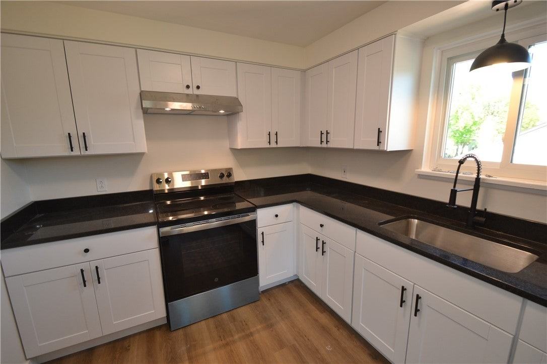 405 Garfield Ave - Photo 3 of 14
