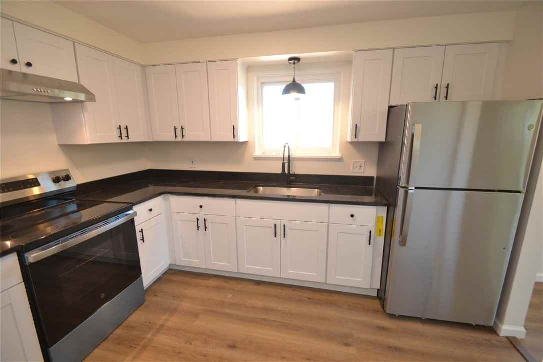 405 Garfield Ave - Photo 4 of 14