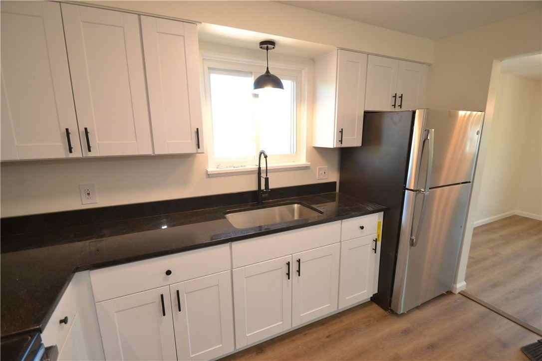 405 Garfield Ave - Photo 5 of 14