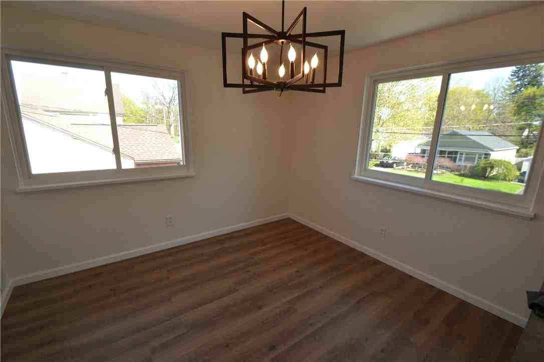 405 Garfield Ave - Photo 6 of 14