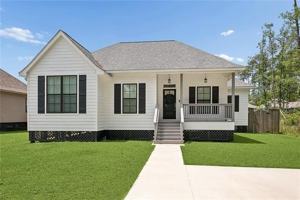 featured image of 60407 Vermillon Dr