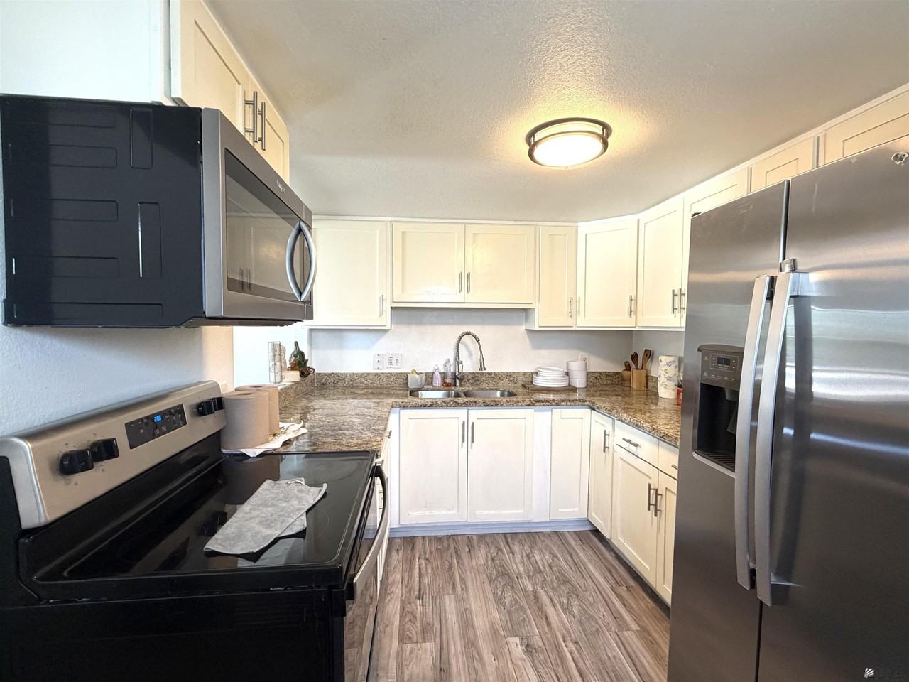 1425 S 9th Ave - Photo 4 of 11