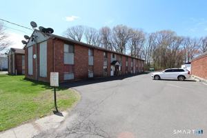 featured image of 135 Woodglen Dr ## B11