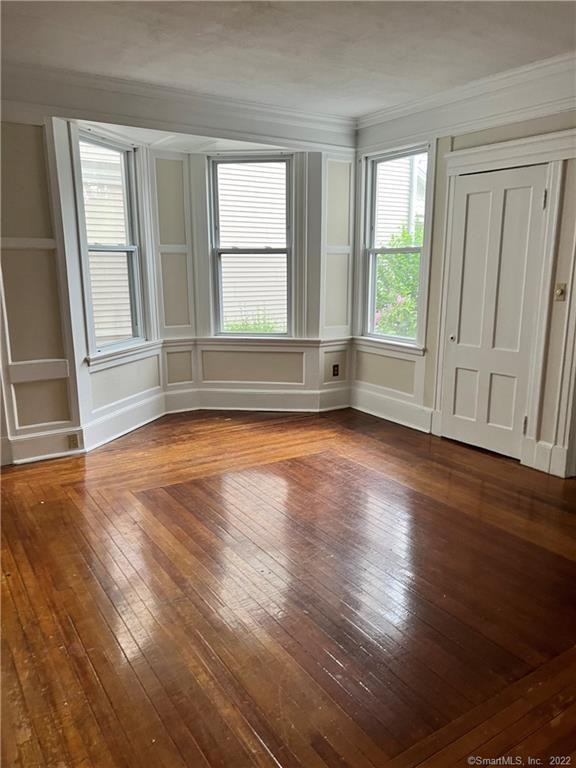 259 Humphrey St - Photo 4 of 13