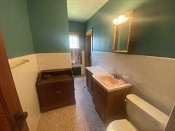 446 Chandler St Unit 2 - Photo 4 of 5