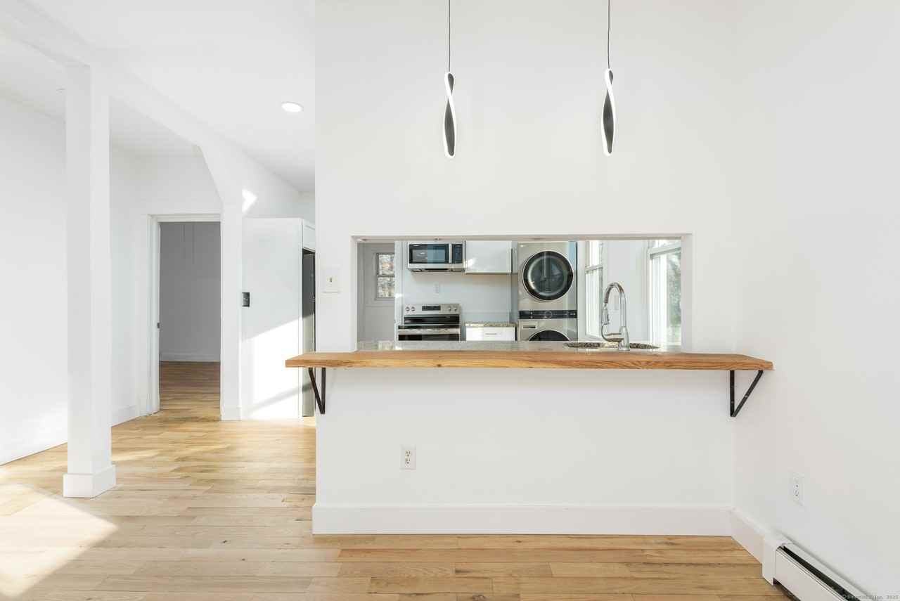 517 Winchester Ave - Photo 4 of 15