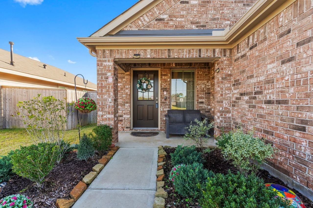 928 Gentle Moss Dr - Photo 5 of 40