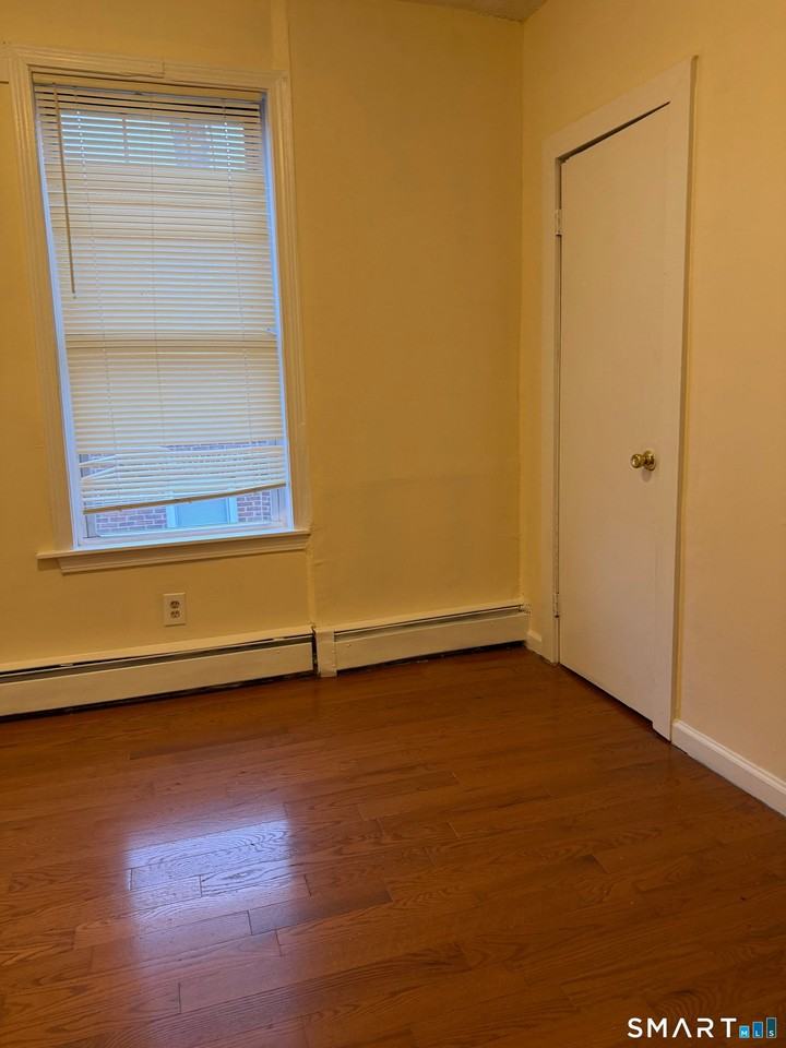 5052 York St - Photo 6 of 7