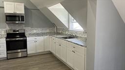 Benefit St - Photo 4 of 4