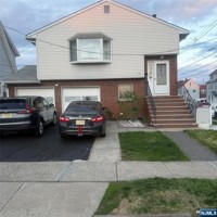 featured image of 2 Summit Ave