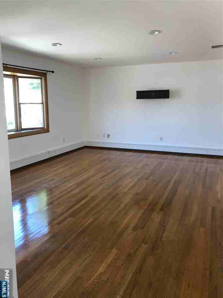 2 Summit Ave - Photo 7 of 16