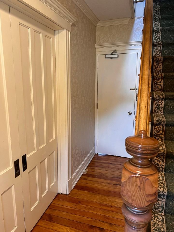 48 Pratt St - Photo 2 of 39