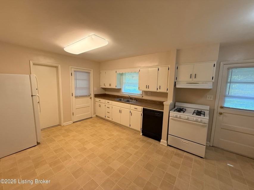 2903 Livingston Ave - Photo 5 of 11