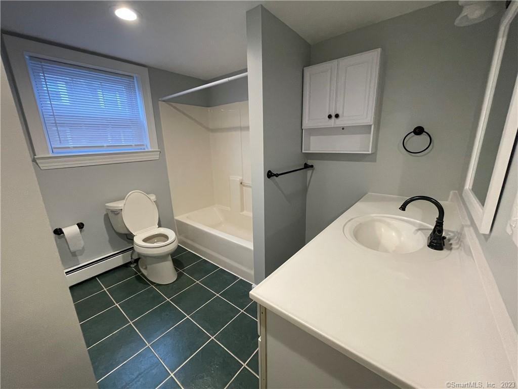 324 Main St - Photo 7 of 16