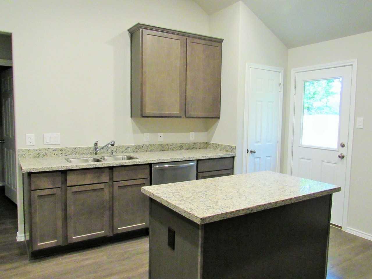 1009 Platte River Dr - Photo 2 of 12