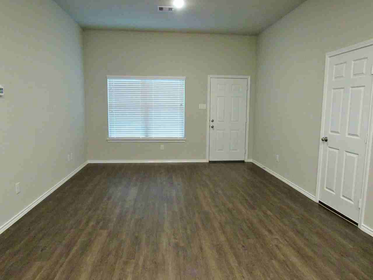 1009 Platte River Dr - Photo 3 of 12
