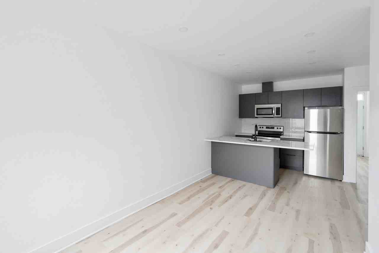977 Rue Napoléon - Photo 10