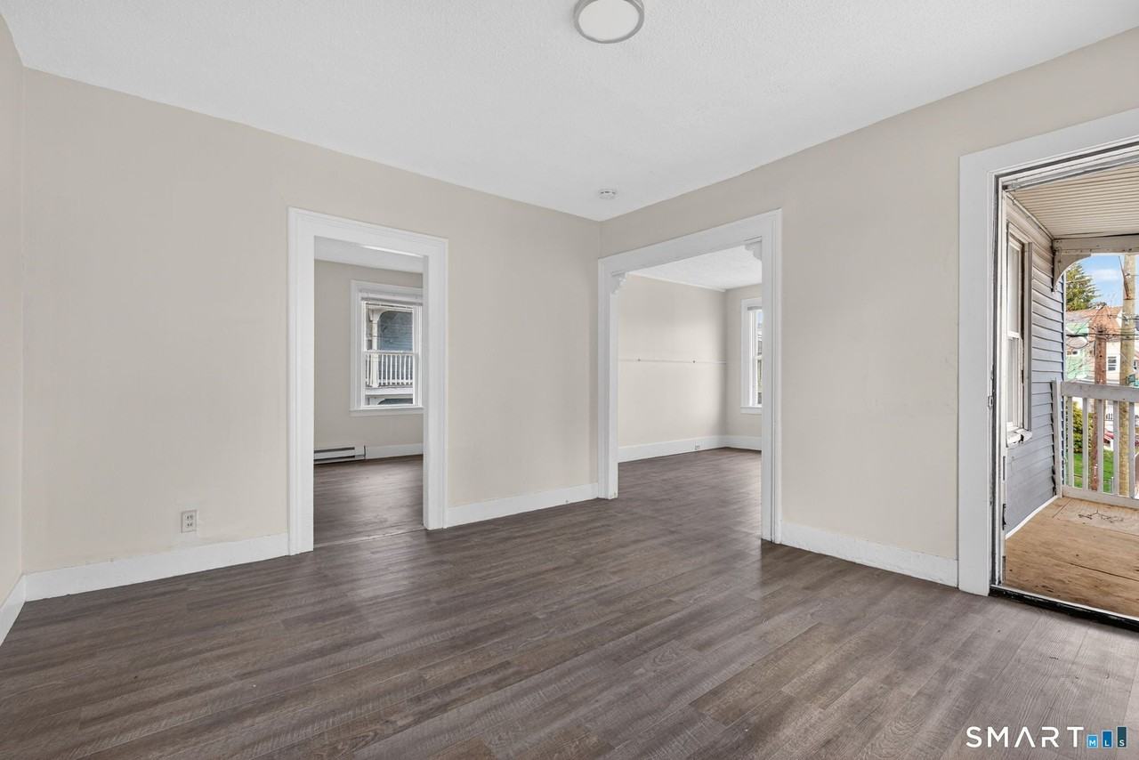 27 Beacon St - Photo 6 of 21