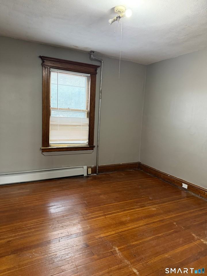 16 Saint Lawrence St - Photo 4 of 6