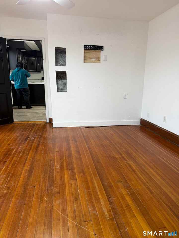 16 Saint Lawrence St - Photo 6 of 6
