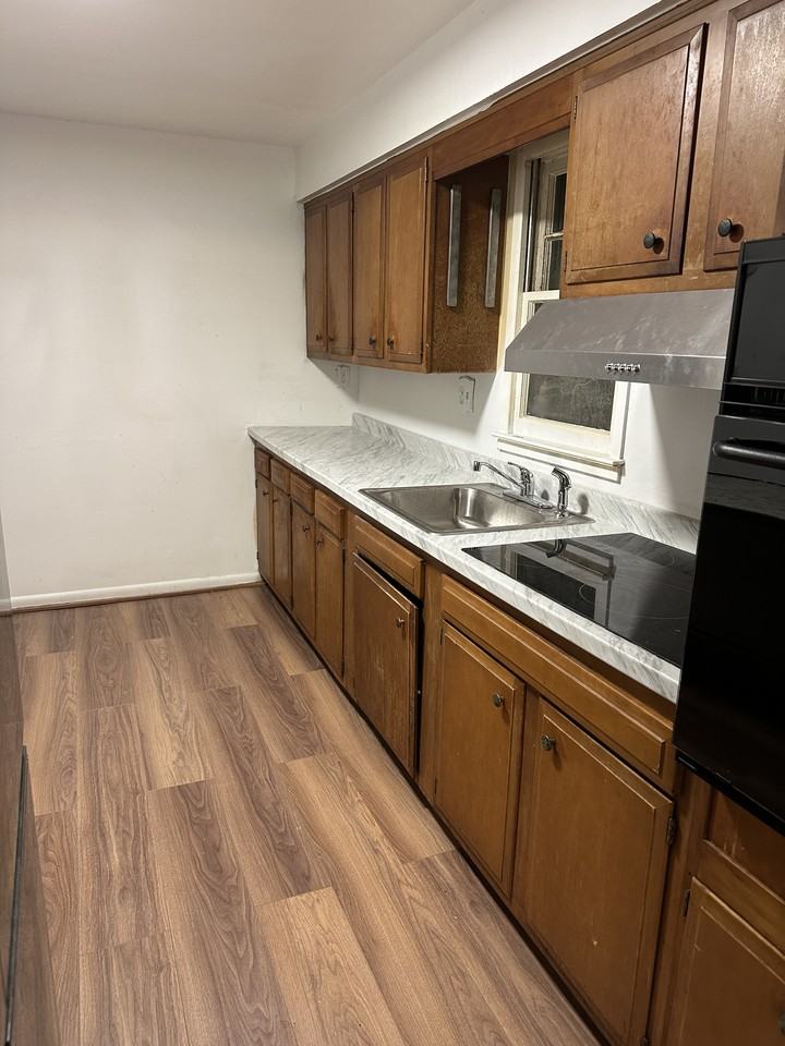 8033 Devlin Rd #1 - Photo 7 of 19