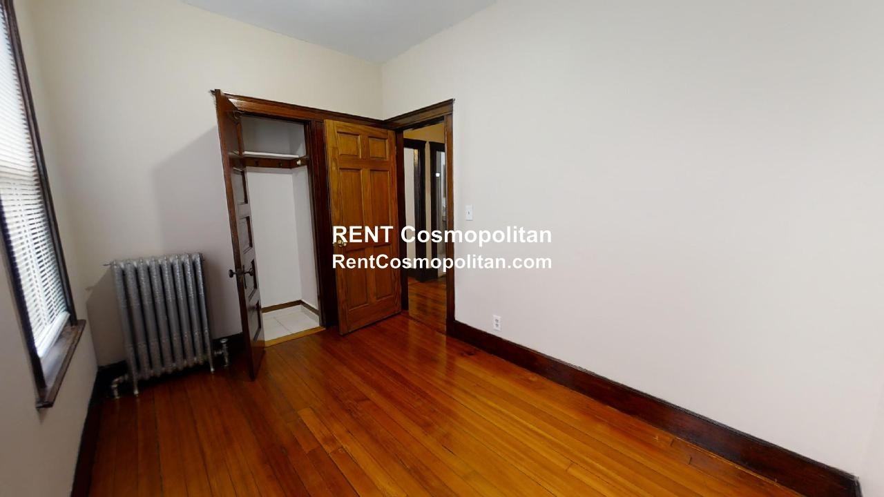 33 Bellingham St #2 - Photo 5 of 19