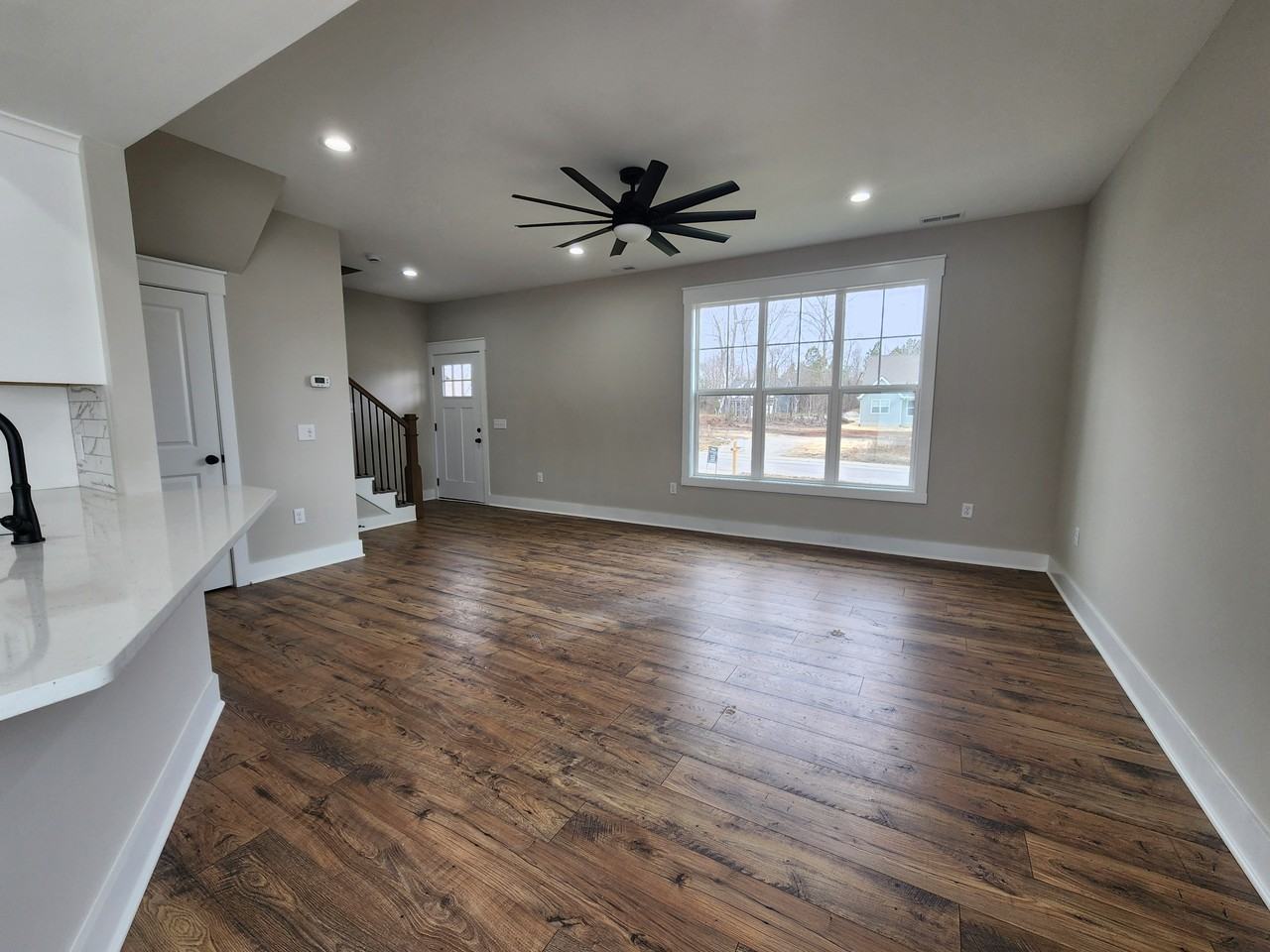 1625 Daly Dr #1 - Photo 3 of 34