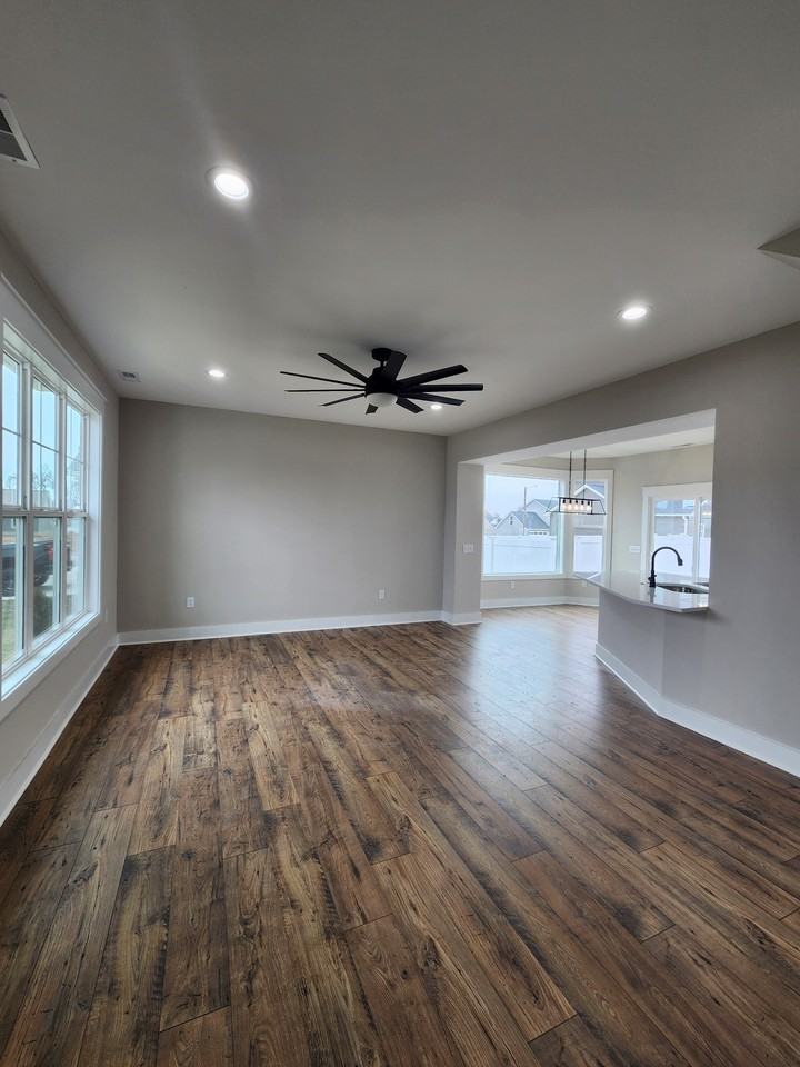 1625 Daly Dr #1 - Photo 5 of 34