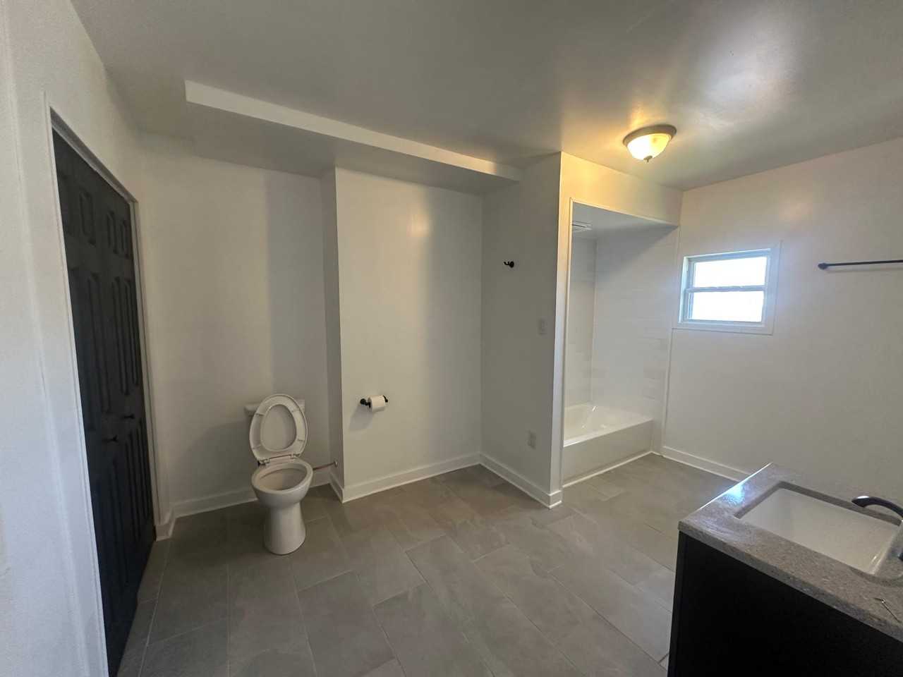 9325 South Loomis Street - Photo 4 of 14