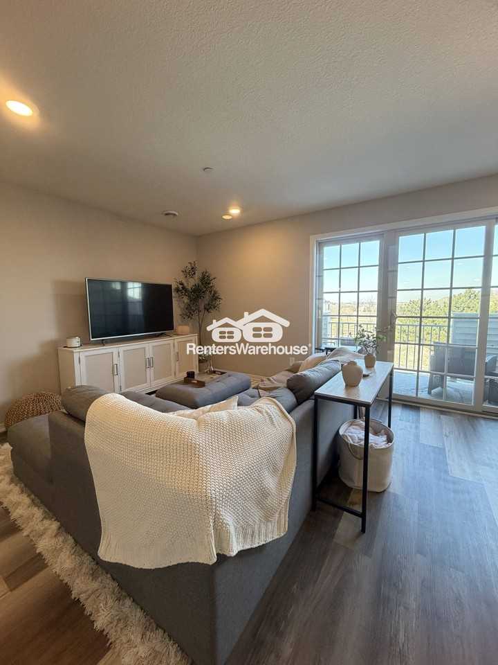 642 Shardlow Ln Ne - Photo 7 of 17