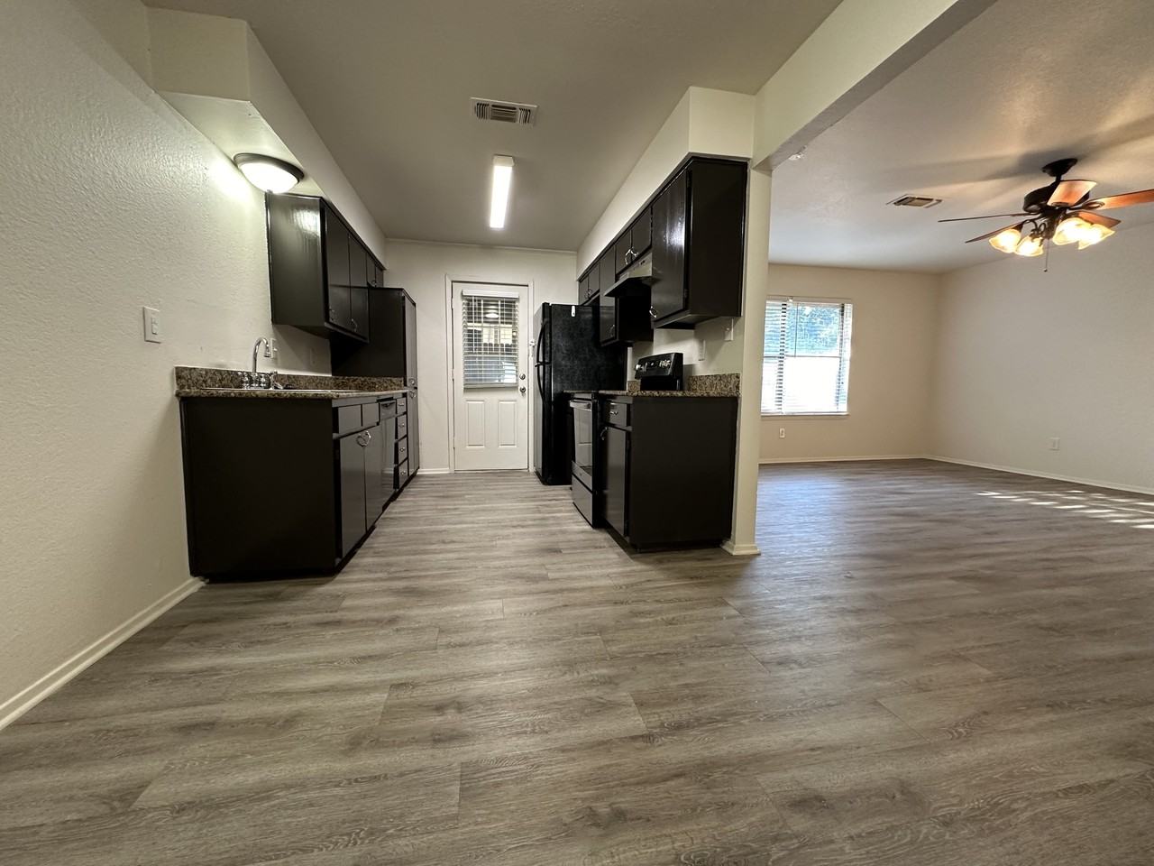1023 Cottonwood Trl #1023 - Photo 4 of 10