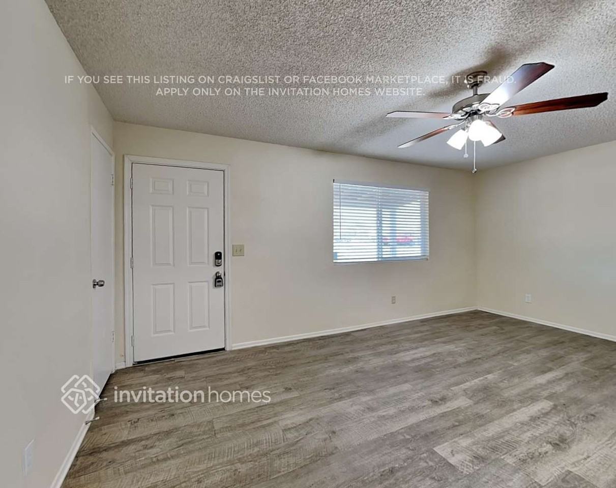 208 N 100th Pl - Photo 3 of 13