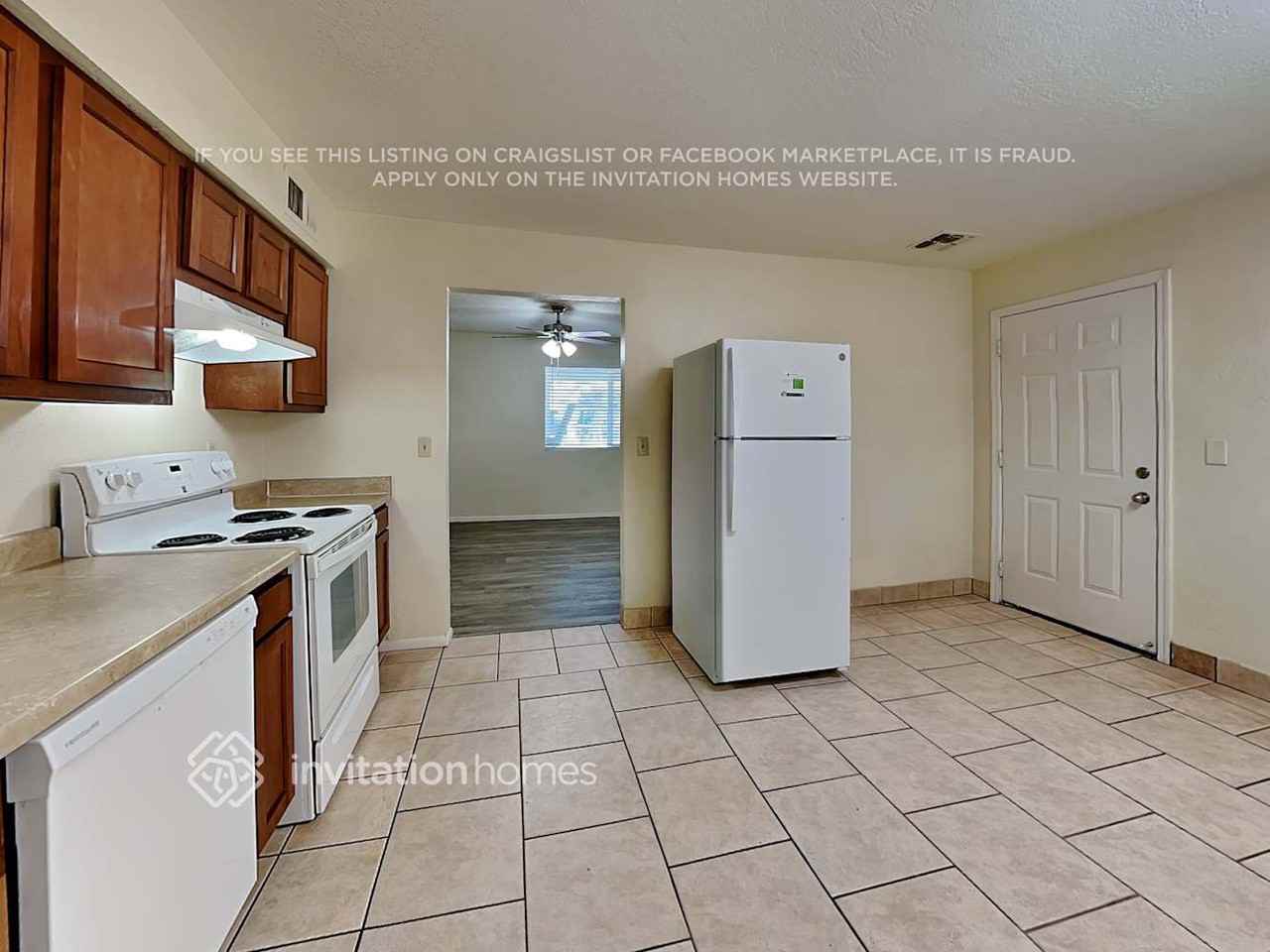 208 N 100th Pl - Photo 5 of 13